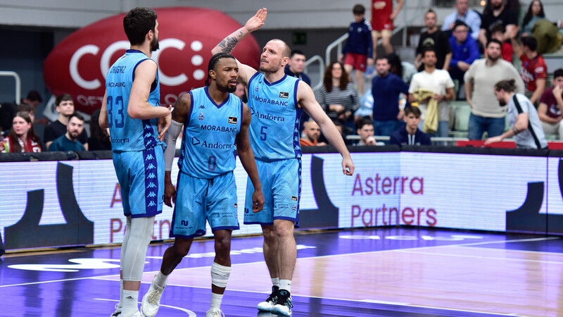 Shannon Evans dirige la sinfonía andorrana en Murcia (79-85)