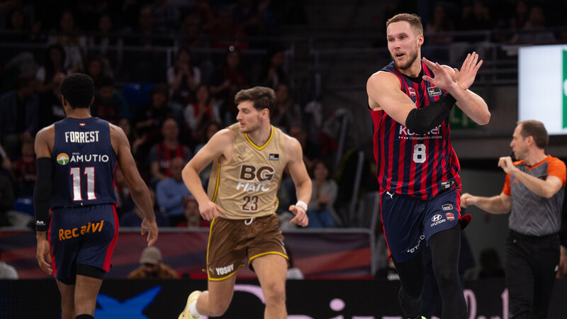 Forrest y Sedekerskis contagian sus ansias de Playoff (92-76)