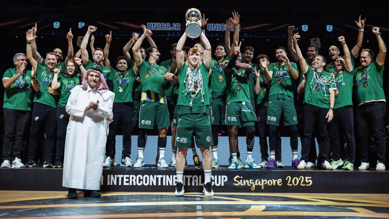 Cl&iacute;nic defensivo y remontada de Unicaja para su 2&ordf; Intercontinental (71-61)