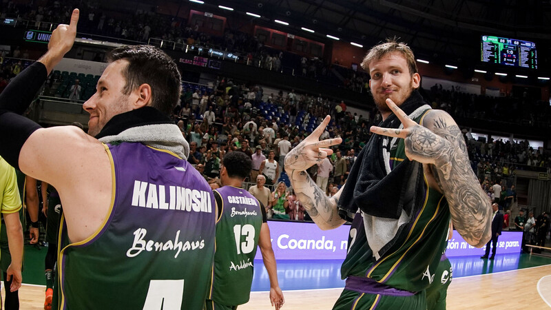 Un Balcerowski brillante y un 2&ordm; cuarto excelso impulsan a Unicaja (86-68)