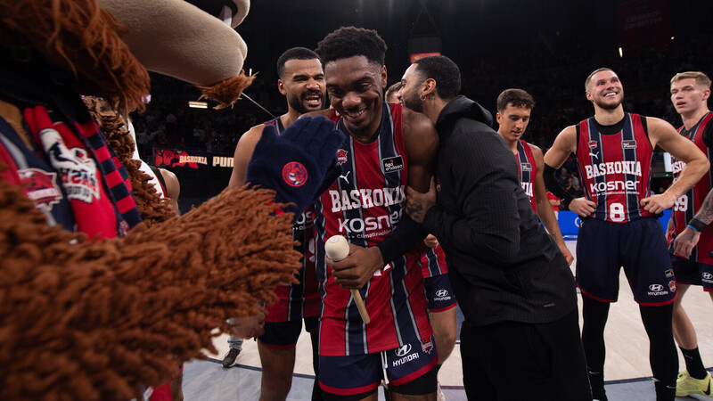 El Baskonia se estrena ante el Real Madrid impulsado por Forrest (105-100)