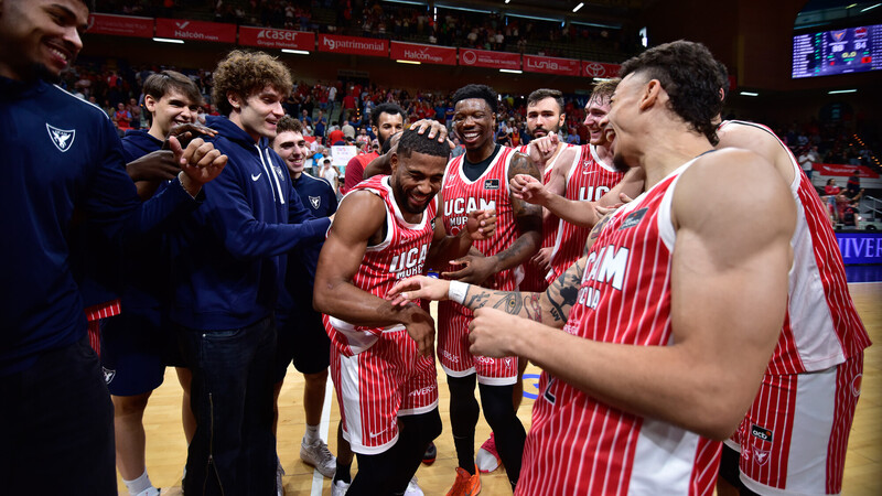 El UCAM Murcia, con un gran DeJulius, vence al Baskonia (89-84)