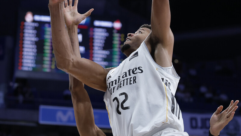 El Real Madrid bate su r&eacute;cord con otra exhibici&oacute;n de Tavares (87-75)