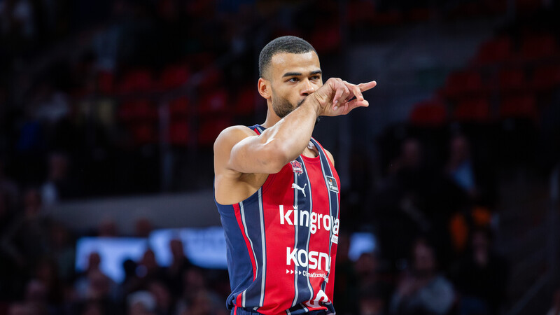 Kosner Baskonia firma la primera mitad m&aacute;s anotadora en 29 a&ntilde;os
