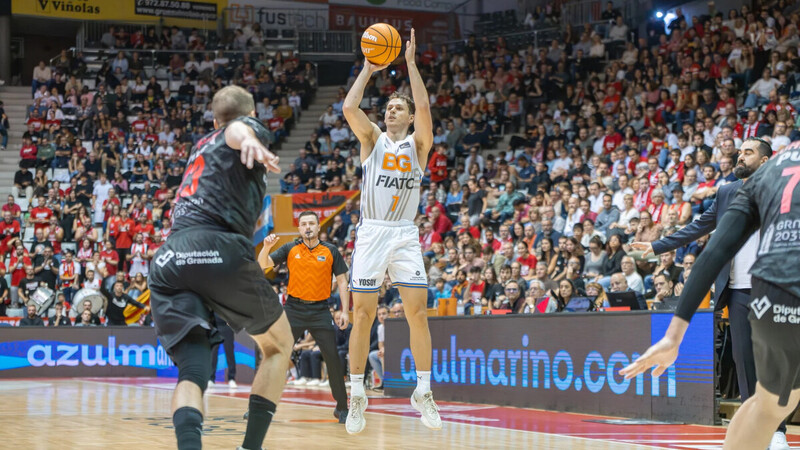 Sander Hollanders ampl&iacute;a su vinculaci&oacute;n con el B&agrave;squet Girona un mes m&aacute;s