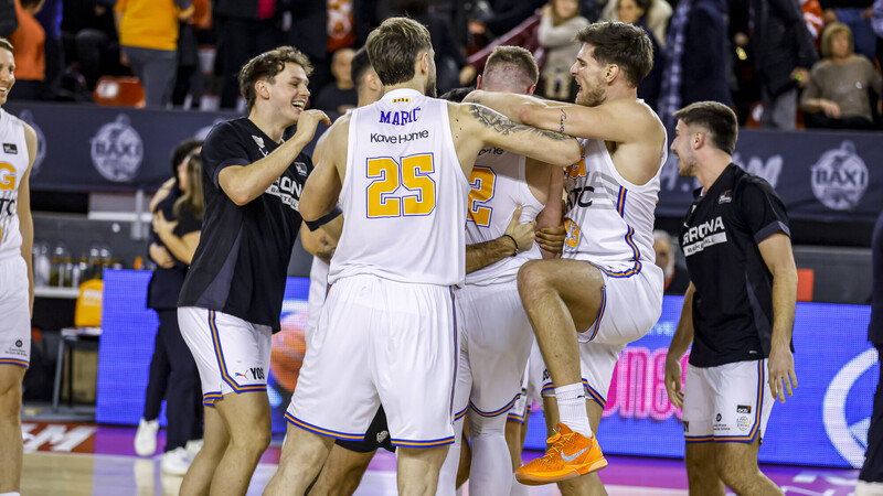 Martinas Geben da el triunfo al B&agrave;squet Girona en Manresa (95-97)