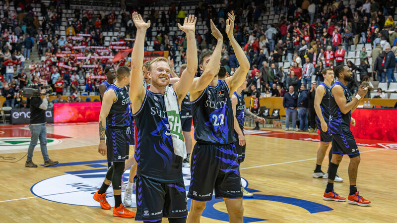 La fe del Surne Bilbao m&aacute;s coral se impone en Girona (89-93)