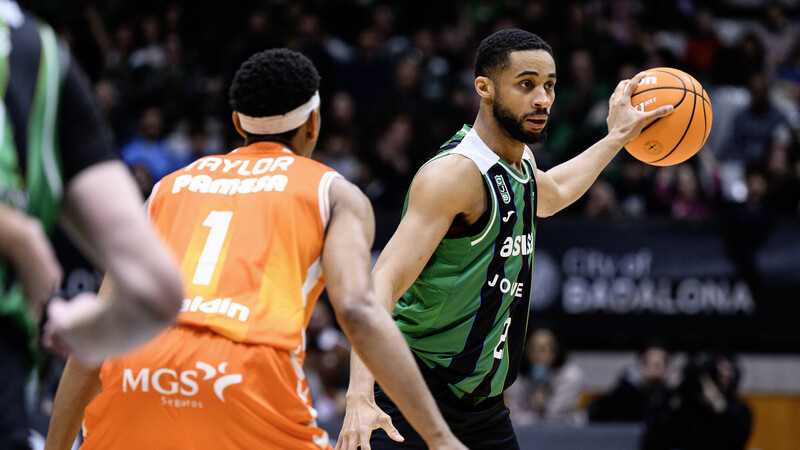 Asisa Joventut se lleva un dur&iacute;simo encuentro ante Valencia Basket (90-87)
