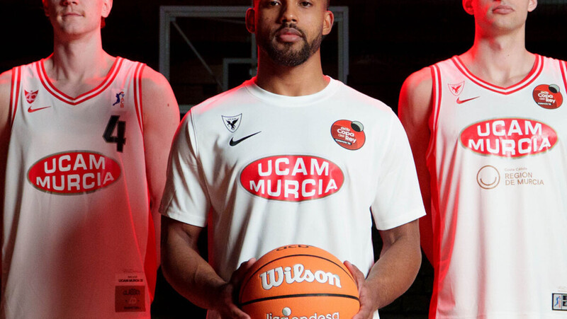 El UCAM Murcia CB presenta su equipaci&oacute;n especial para la Copa del Rey