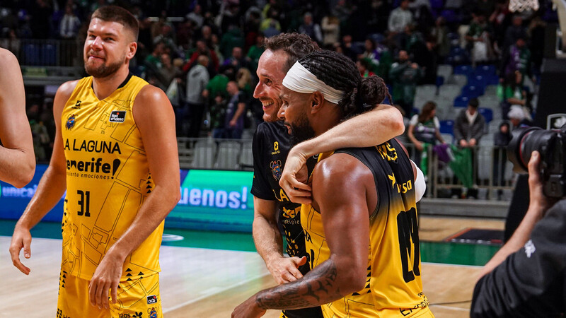 Mills enamora en su estreno y lidera el show aurinegro en M&aacute;laga (70-95)