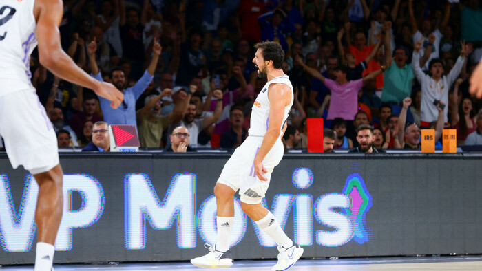 Llull enchufa de tres en tres